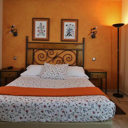 Posada Del Camino Real Torrelaguna 外观 照片