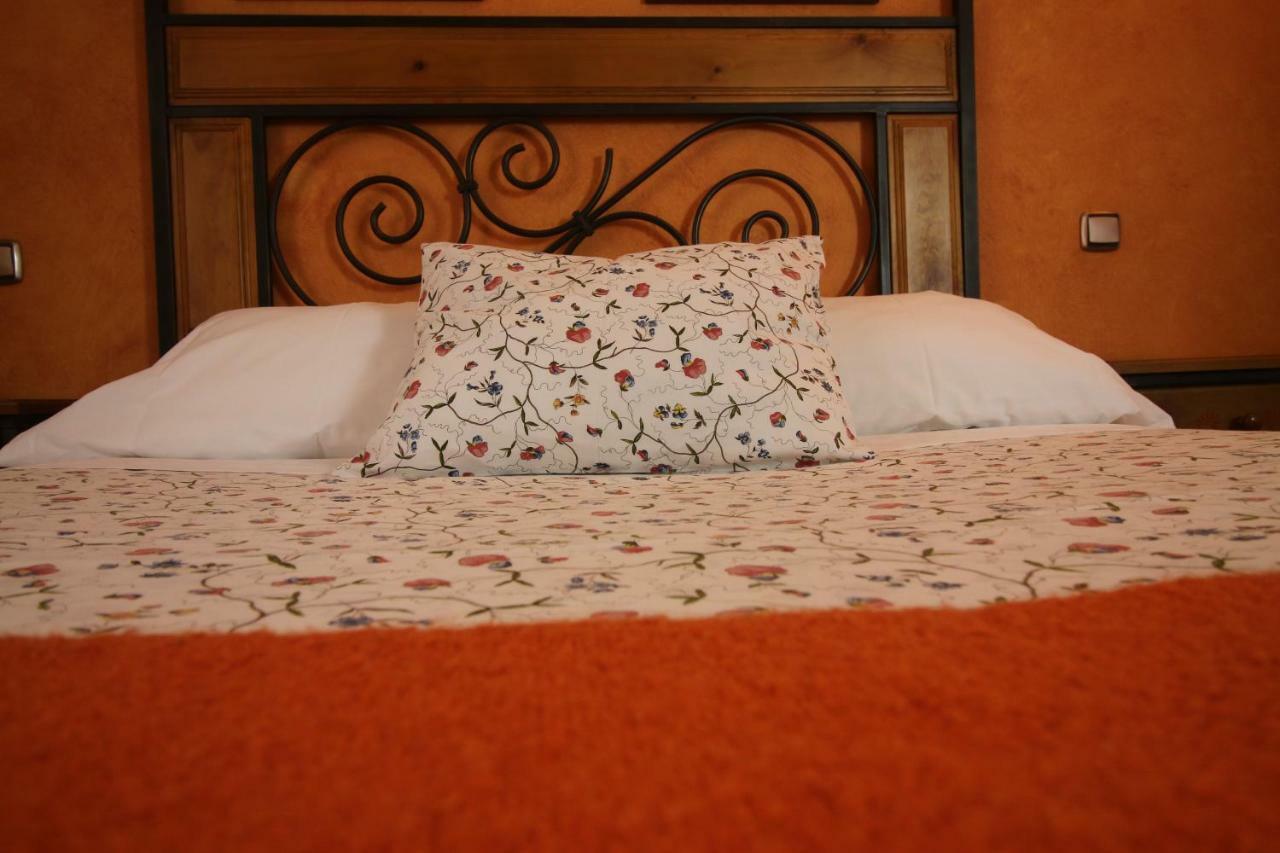 Posada Del Camino Real Torrelaguna 外观 照片