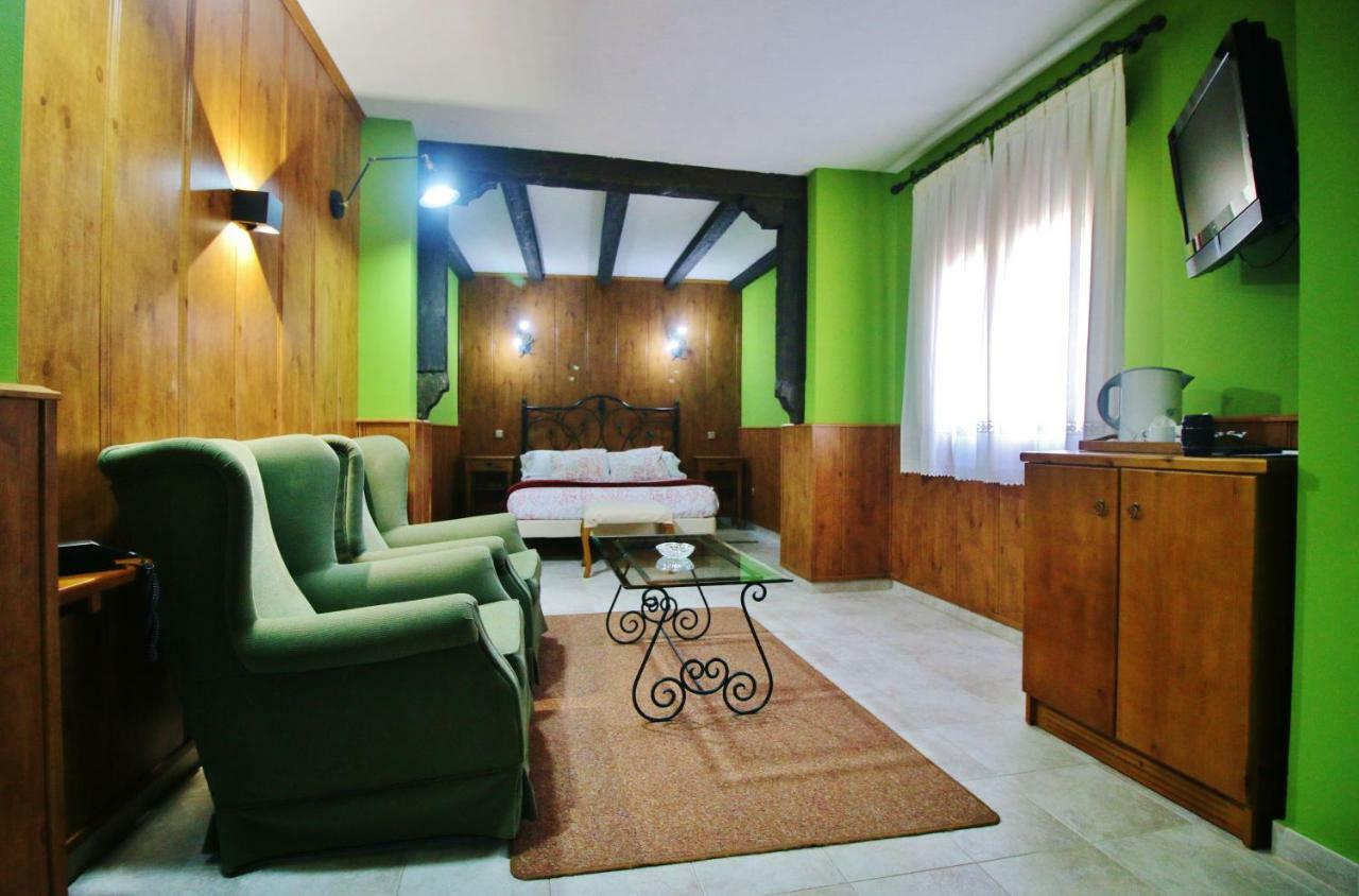 Posada Del Camino Real Torrelaguna 外观 照片