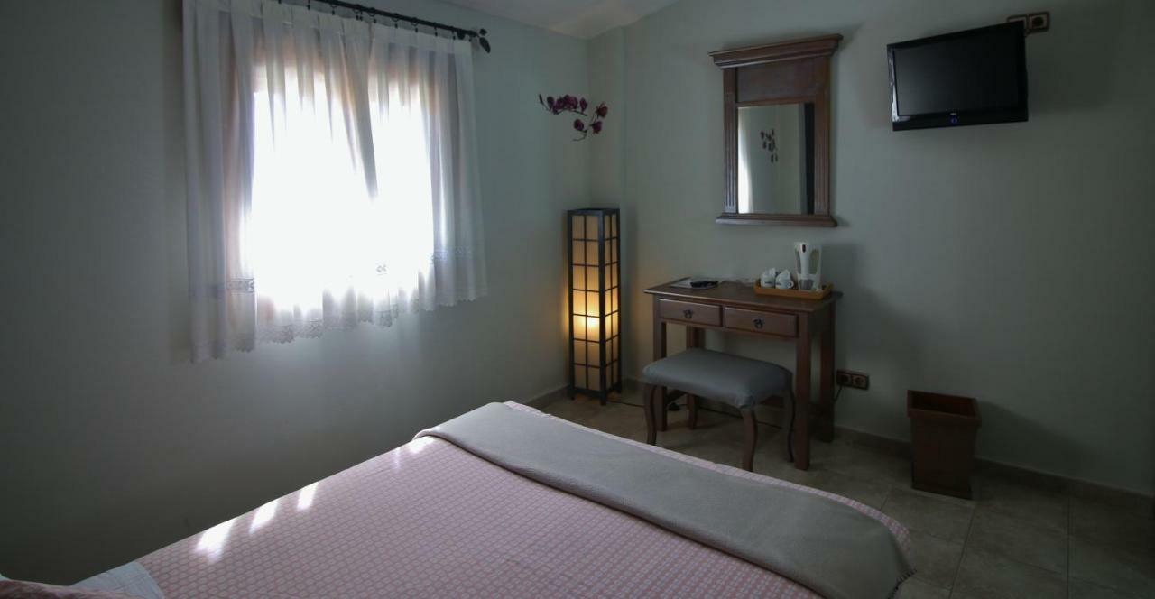 Posada Del Camino Real Torrelaguna 外观 照片